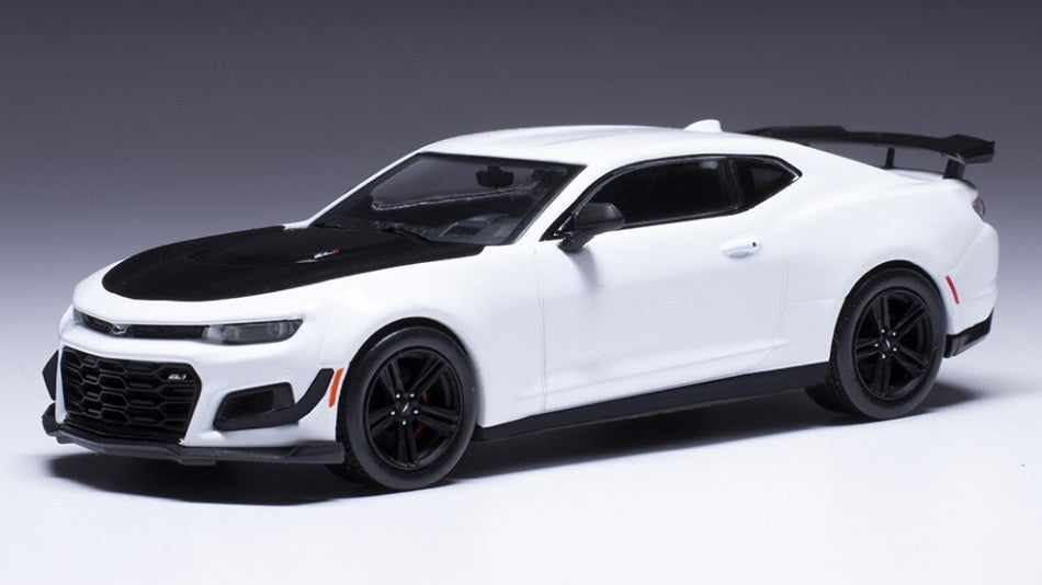 MODELLINO IN SCALA COMPATIBILE CON CHEVROLET CAMARO ZL1 2019 WHITE 1:43 IXO MODEL CLC542