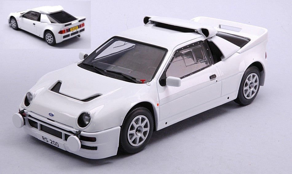 MODELLINO IN SCALA COMPATIBILE CON FORD RS 200 1984 WHITE 1:24 WHITEBOX WB124211