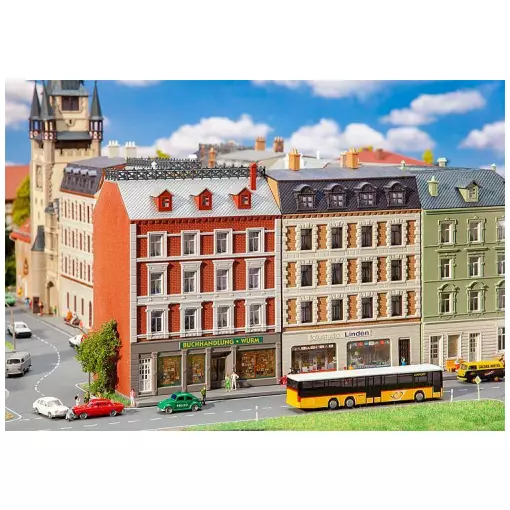 Lot de 2 maisons de ville rénovées avec commerces - Faller 232389 - N 1/160