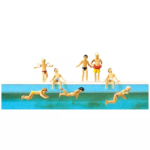 Bambini in piscina