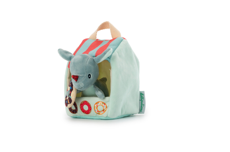 Lilliputiens - stand with dragon Joe's donuts