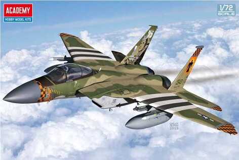 Kit modello aereo 12582 - F-15C "Medaglia d'Onore del 75° Anniversario" (1:72)