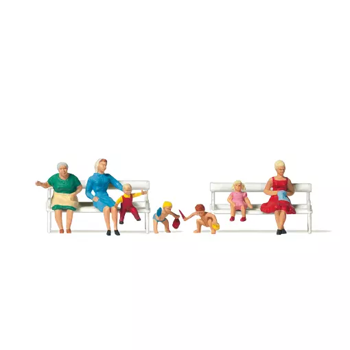 Confezione di 3 madri sedute, 4 bambini seduti e 2 panche - Figurina - PREISER 10051 - Scala HO: 1/87