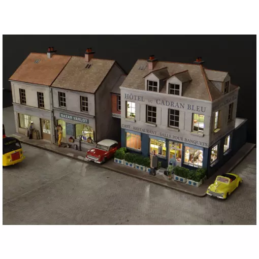 Alignement de 3 Maisons Île-de-France (3 commerces angle à droite) - Régions et Compagnies QIF002 - HO 1/87