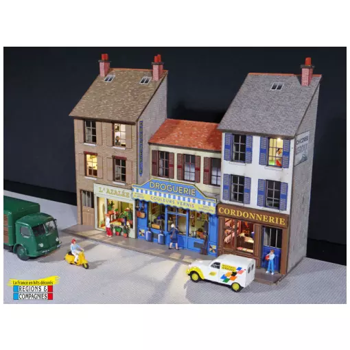 Façade Vitrines Fleuriste + Droguerie + Cordonnerie - Régions et compagnies FAC023 - HO 1/87