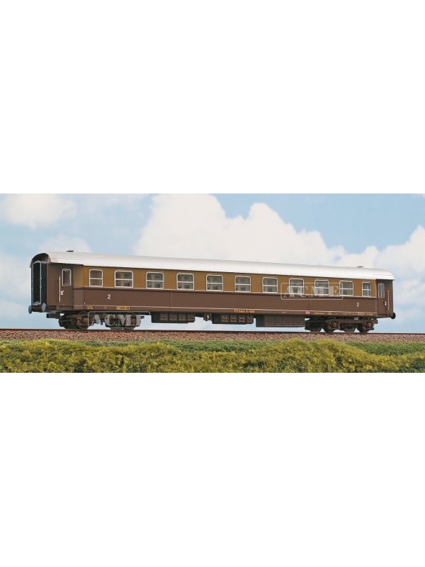 ACME 50136 Scala HO Carrozza di 1/2a cl. FS Tipo 1957 in livrea castano/Isabella