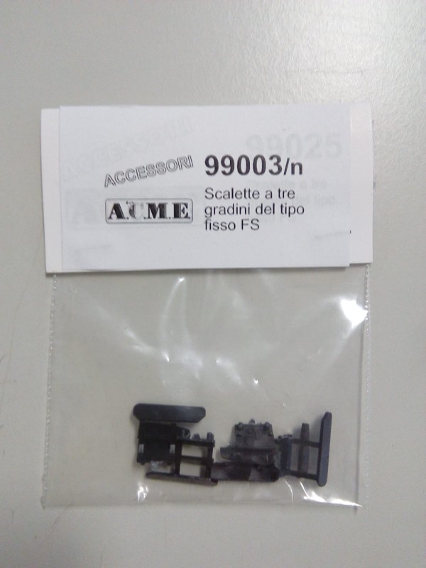 ACME 99003 Scala HO Scaletta FS per carrozze - pz. 4 colore nero