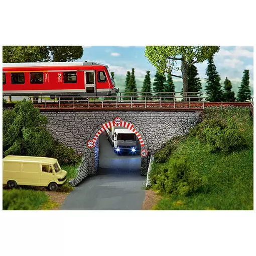 Ponte ad arco in pietra