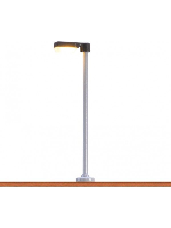 BRAWA 83004 Scala N Lampione stradale moderno con luce a LED alto mm. 51