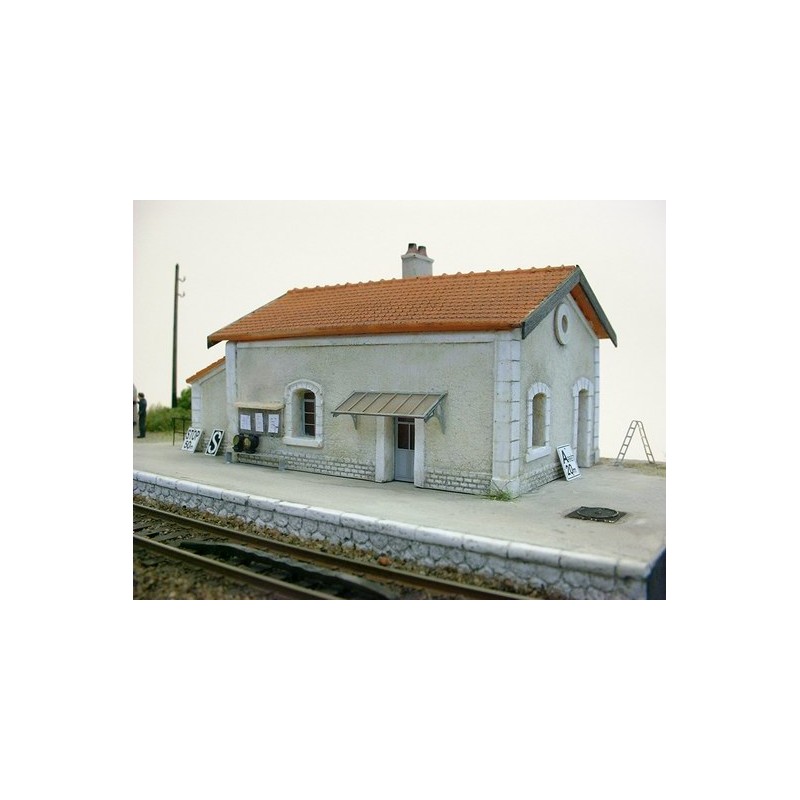 Edificio per il deposito delle lampade. PN SUD MODELISME 8785