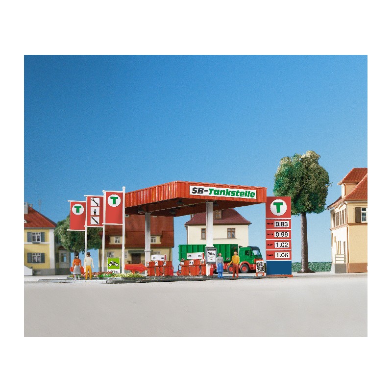 Distributore di benzina. KIBRI 38705