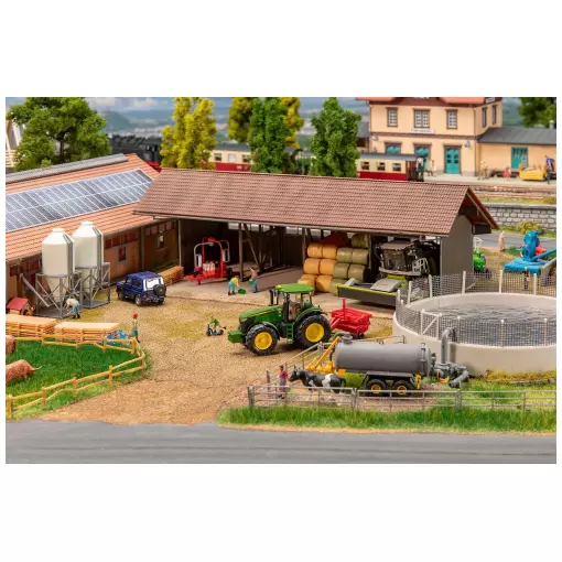 Capannone per attrezzi + fossa liquami e silos per foraggio - Faller 130584 - HO 1/87