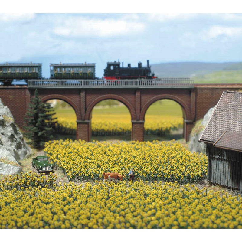 Lotto di 96 girasoli. BUSCH 8103