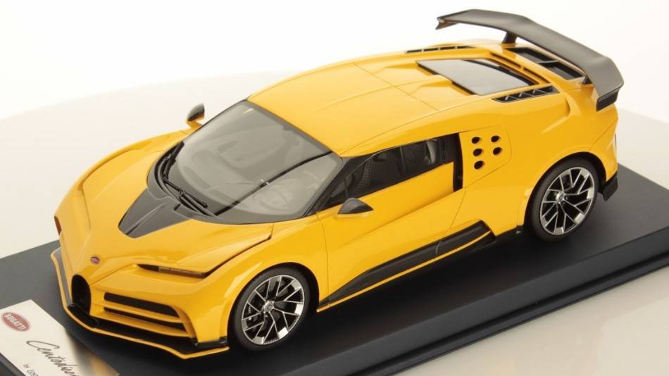 MODELLINO IN SCALA COMPATIBILE CON BUGATTI CENTODIECI PRODUCTION VERSION YELLOW 1:18 LOOKSMART LS18025C