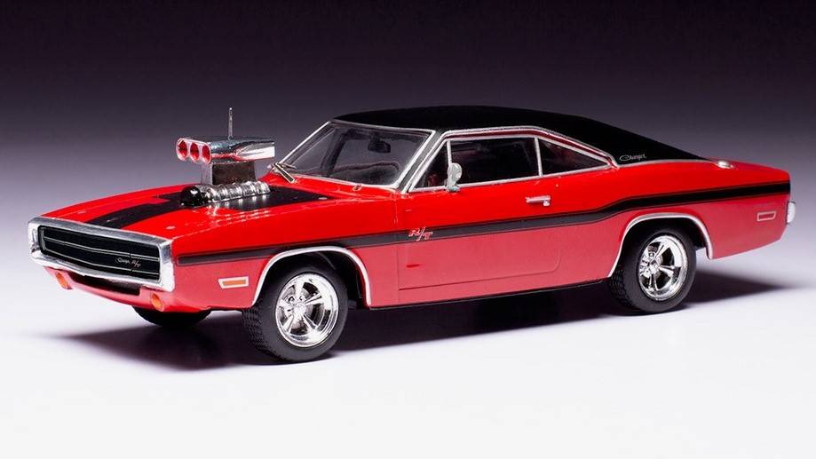 MODELLINO IN SCALA COMPATIBILE CON DODGE CHARGER R/T 1970 RED 1:43 IXO MODEL CLC475