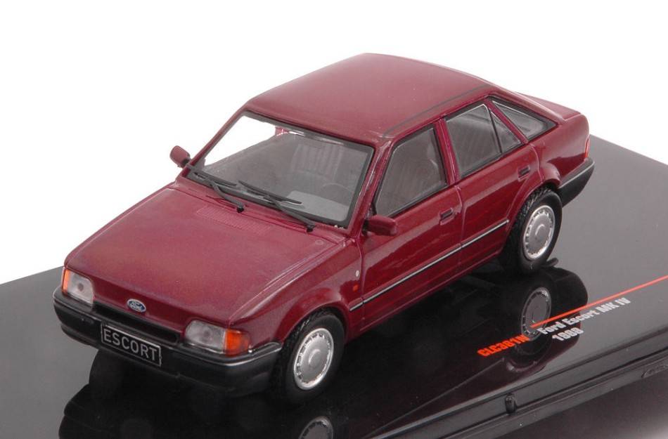 MODELLINO IN SCALA COMPATIBILE CON FORD ESCORT MK IV 1988 MET.RED 1:43 IXO MODEL CLC381N