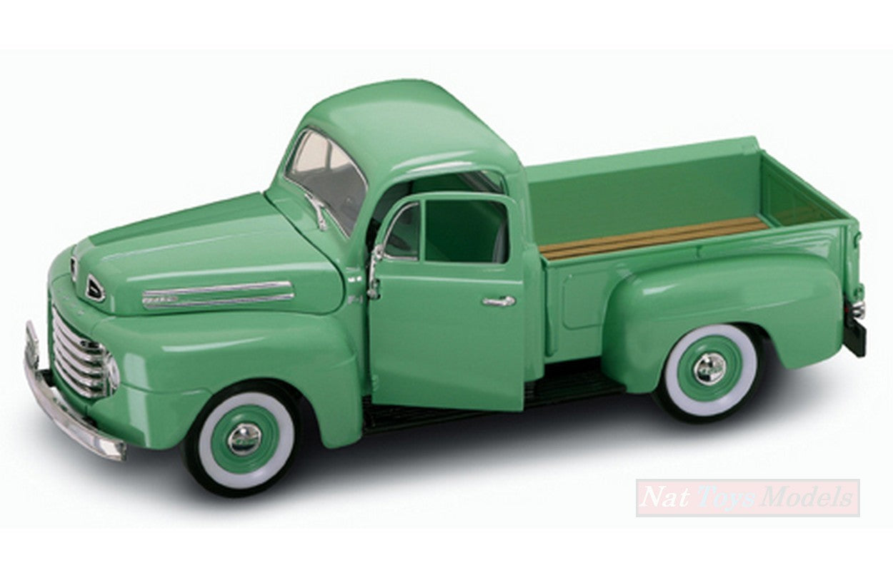MODELLINO IN SCALA COMPATIBILE CON FORD F 1 PICK UP 1948 LIGHT GREEN 1:18 LUCKY LDC92218LG