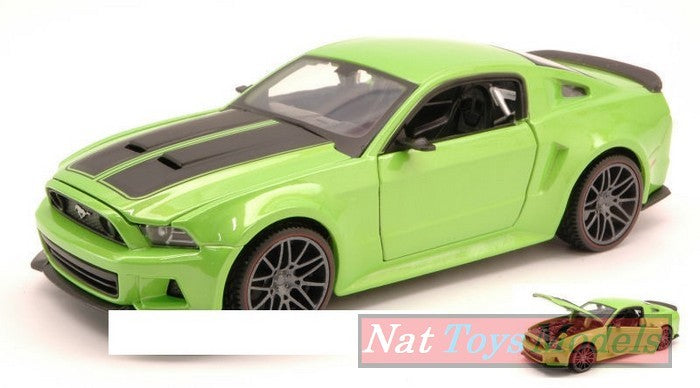 MODELLINO IN SCALA COMPATIBILE CON FORD MUSTANG STREET RACER 2014 GREEN/BLACK 1:24 MAISTO MI31506G