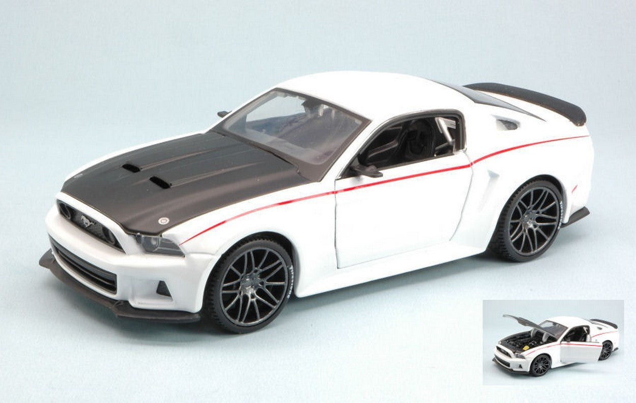MODELLINO IN SCALA COMPATIBILE CON FORD MUSTANG STREET RACER 2014 WHITE/BLACK 1:24 MAISTO MI31506W
