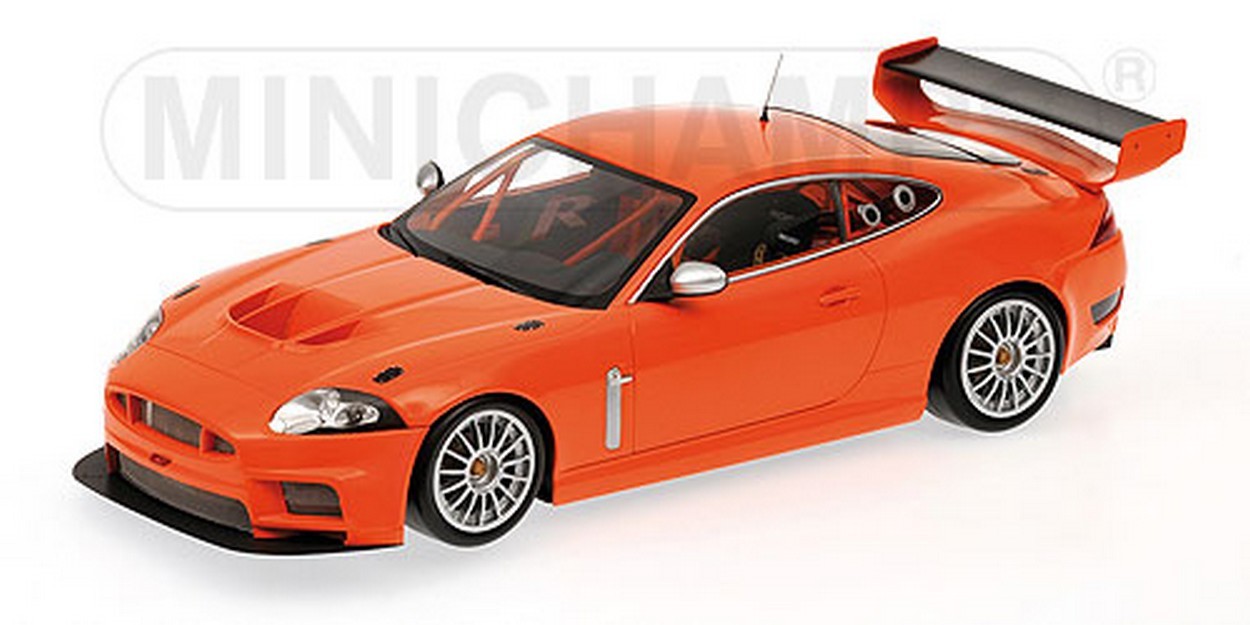 MODELLINO IN SCALA COMPATIBILE CON JAGUAR XKR GT3 2008 ORANGE 1:18 MINICHAMPS PM150081391