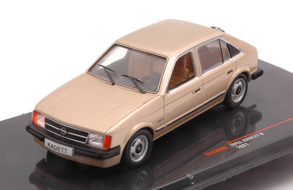 MODELLINO IN SCALA COMPATIBILE CON OPEL KADETT D 1981 MET.BEIGE 1:43 IXO MODEL CLC394N