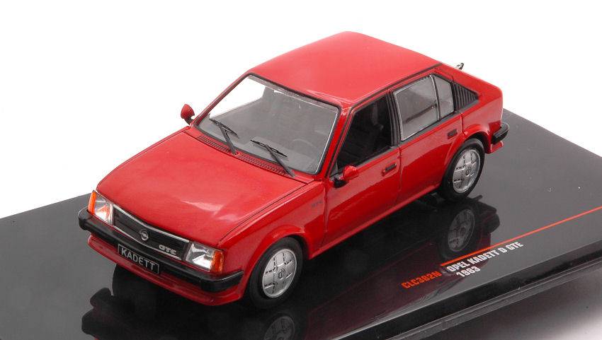 MODELLINO IN SCALA COMPATIBILE CON OPEL KADETT D GT/E 1983 RED 1:43 IXO MODEL CLC382N
