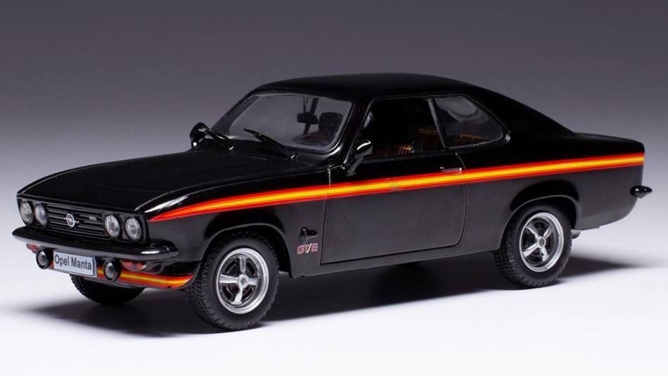 MODELLINO IN SCALA COMPATIBILE CON OPEL MANTA A GT/E 1974 BLACK MAGIC 1:43 IXO MODEL CLC491