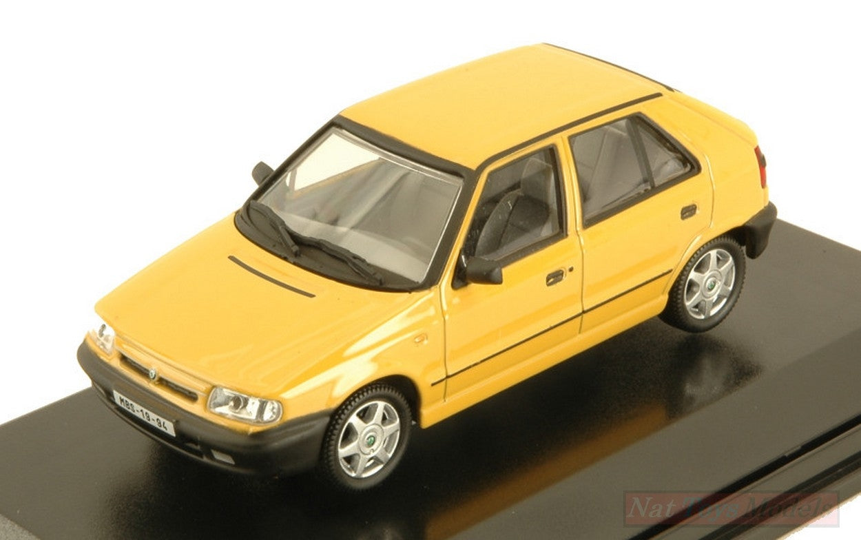 MODELLINO IN SCALA COMPATIBILE CON SKODA FELICIA 1994 YELLOW 1:43 ABREX ABS709GI