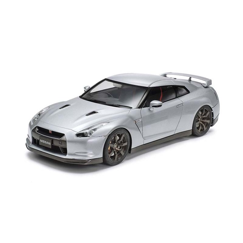 Nissan GTR. TAMIYA 24300