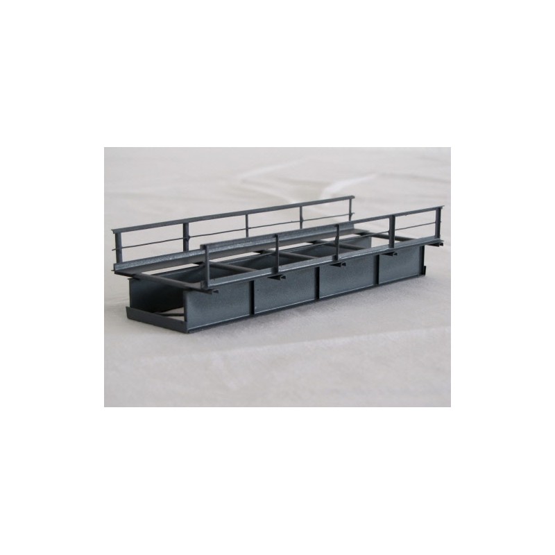 Ponte in metallo grigio. HACK BRUCKEN T15