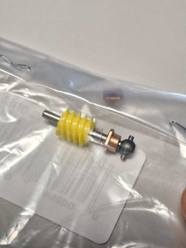 ROCO 107741 Ricambi - Vite senza fine con cardano per modello E402