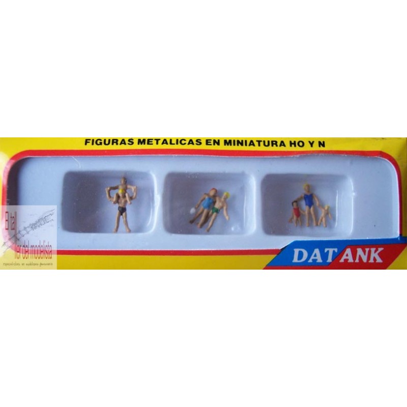 Vacanzieri sulla spiaggia. ANESTE 3227