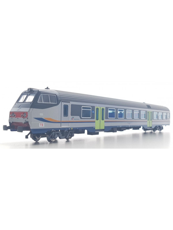 VITRAINS 3249 Scala HO Carrozza MDVC pilota Mazinga in livrea DTR epoca VI