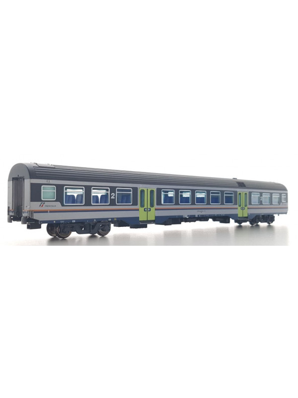 VITRAINS 3286 Scala HO Carrozza MDVC di 2^ classe livrea DTR Trenitalia