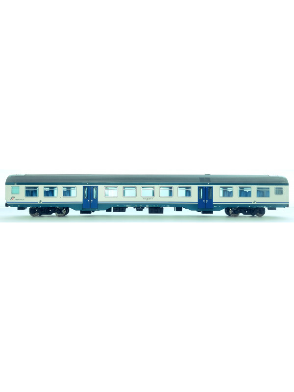 VITRAINS 3414 Scala HO Carrozza MDVC di 2^ classe FS in livrea XMPR epoca VI