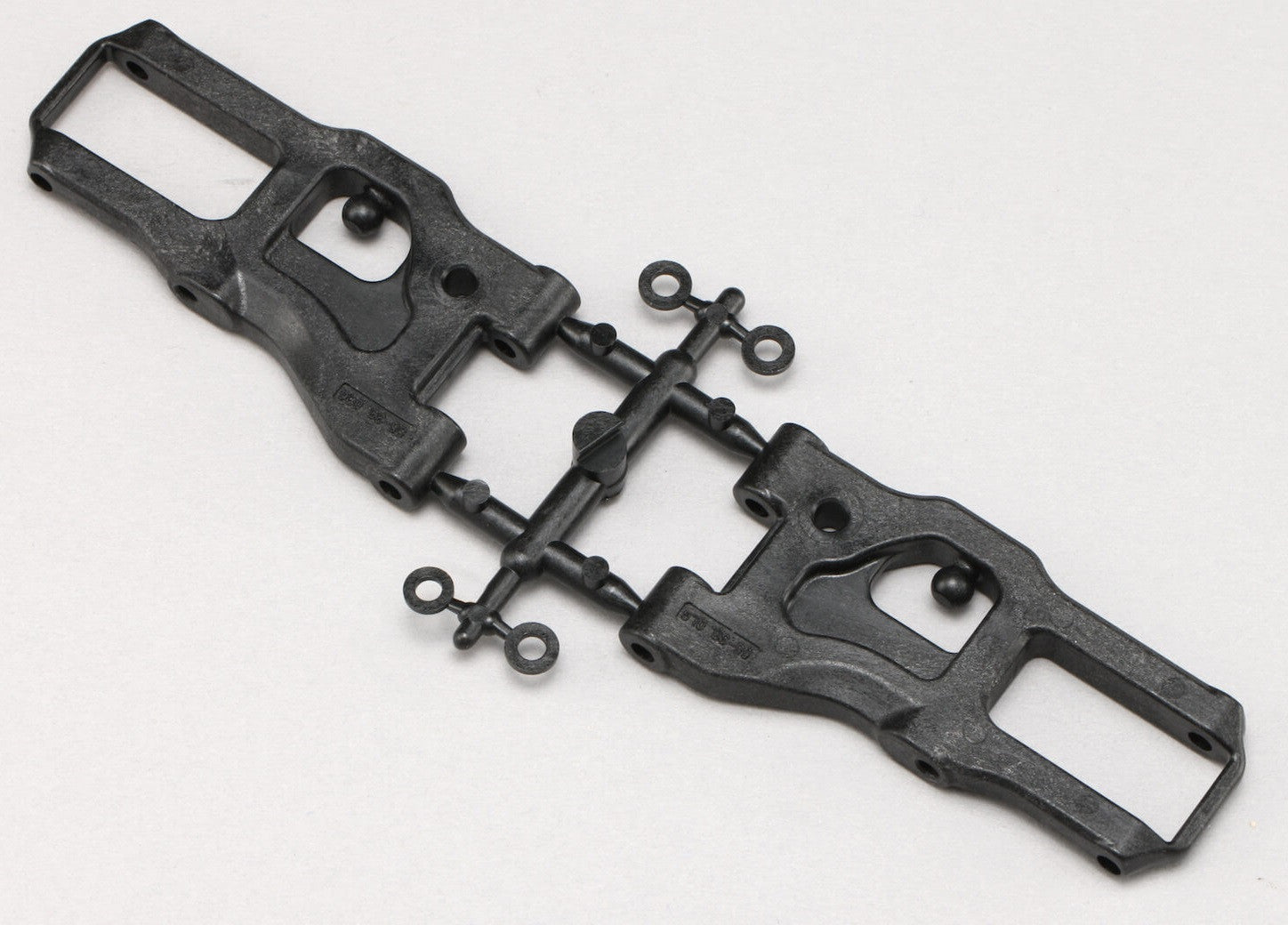 Yokomo Triangolo inferiore anteriore Grafite 55/33 (x2) B10-008FGA